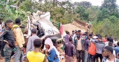 The traffic accident happened today in Yirgacheffe district's Konga kebele of SNNP region