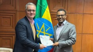 Central governor Mamo Mihretu handed over the license to Safricom Ethiopia telecom official on Thursday.