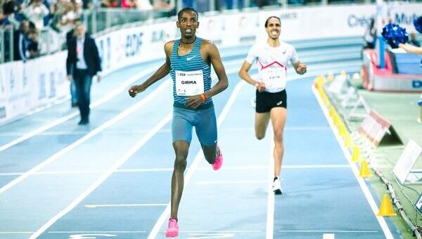 Lamecha Girma breaks the world indoor 3000m record in Lievin (Photo © Baptiste Daniel)