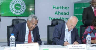 Safaricom Telecomunications Ethiopia Plc hosted IFC vice president for industries Mohamed Gouled for formal closure of the investment.